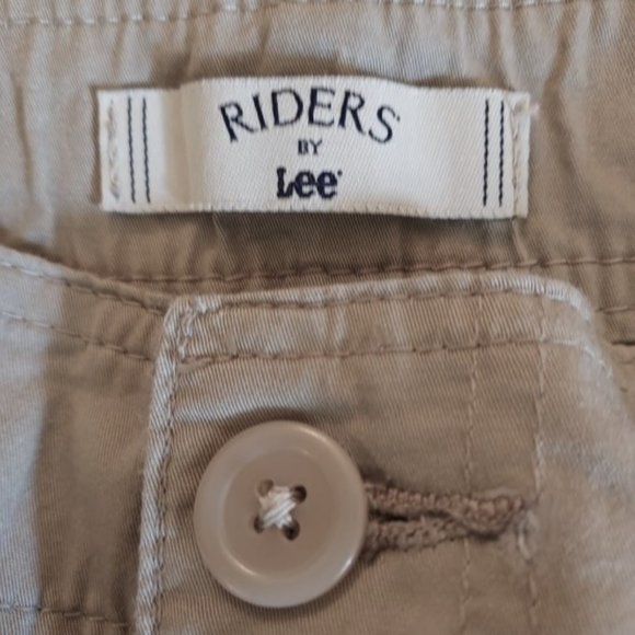 NEW Riders by Lee Khaki Capri Cargo Jeans Size 6 - Picture 3 of 6